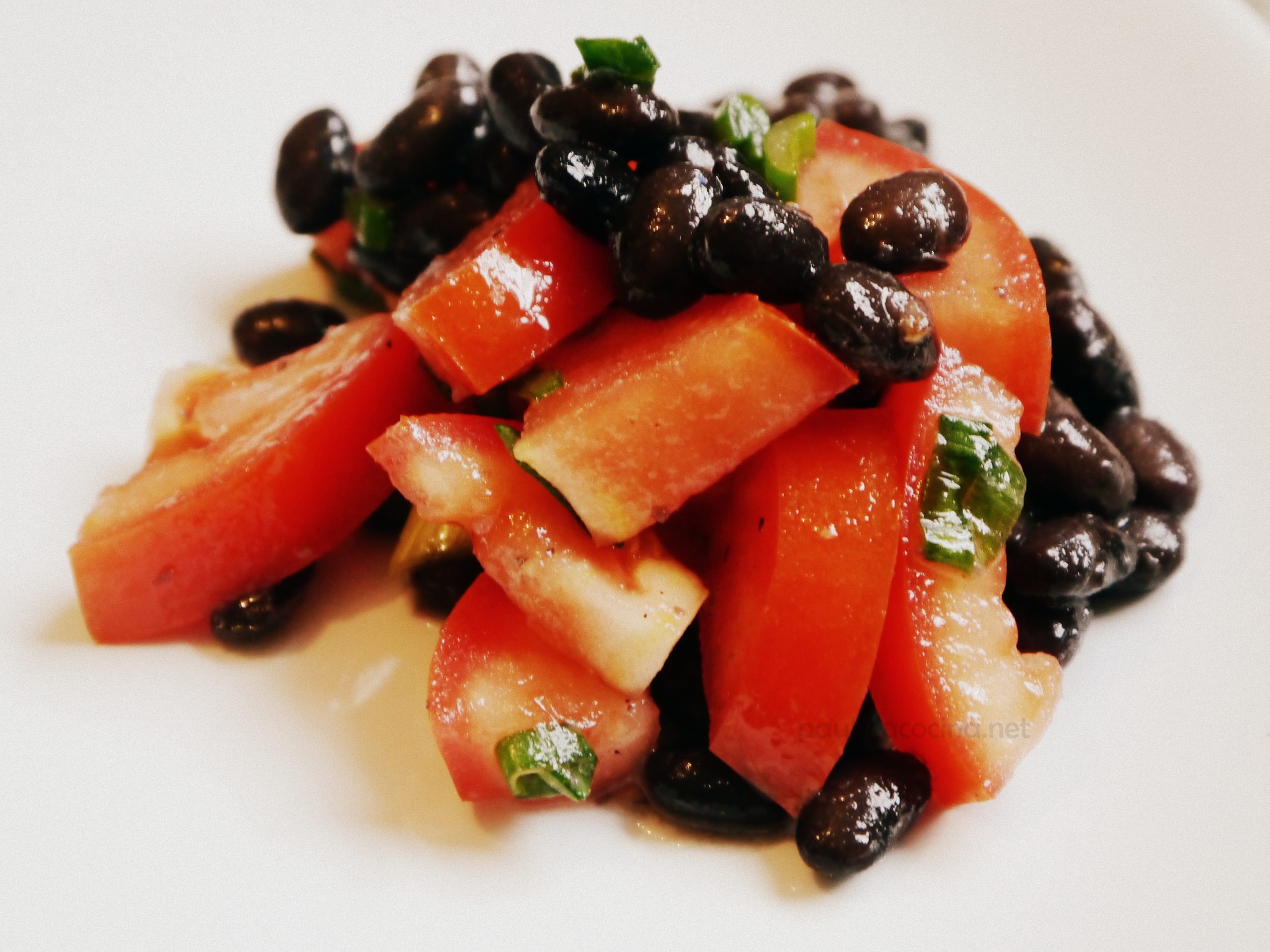 Ensalada de Porotos Negros y Tomate: anarcoensalada