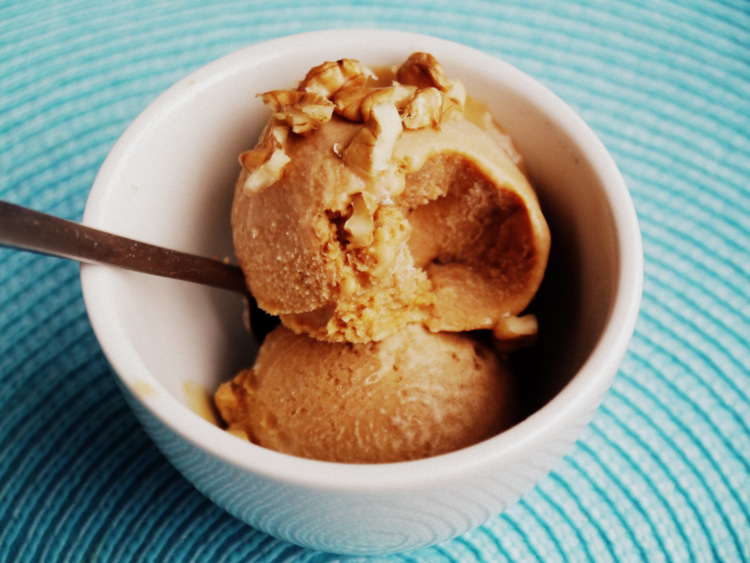 Helado de dulce de leche casero y sin máquina