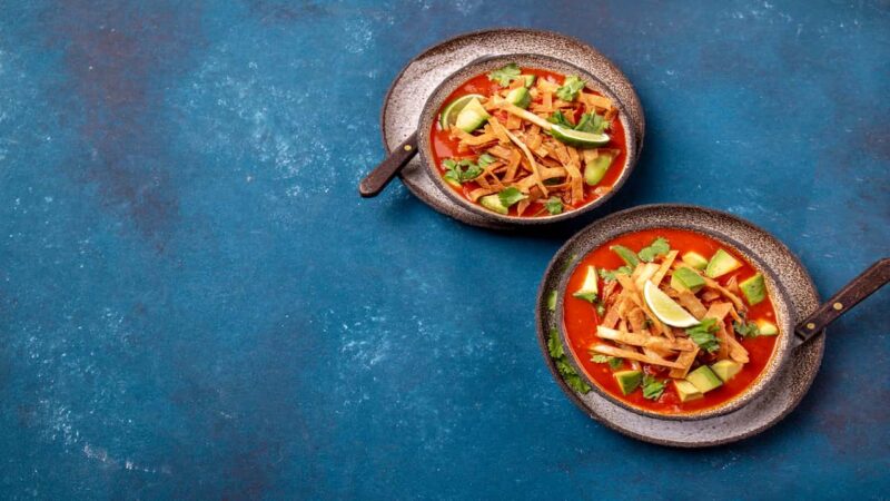 sopa azteca y sopa de tortilla es lo mismo